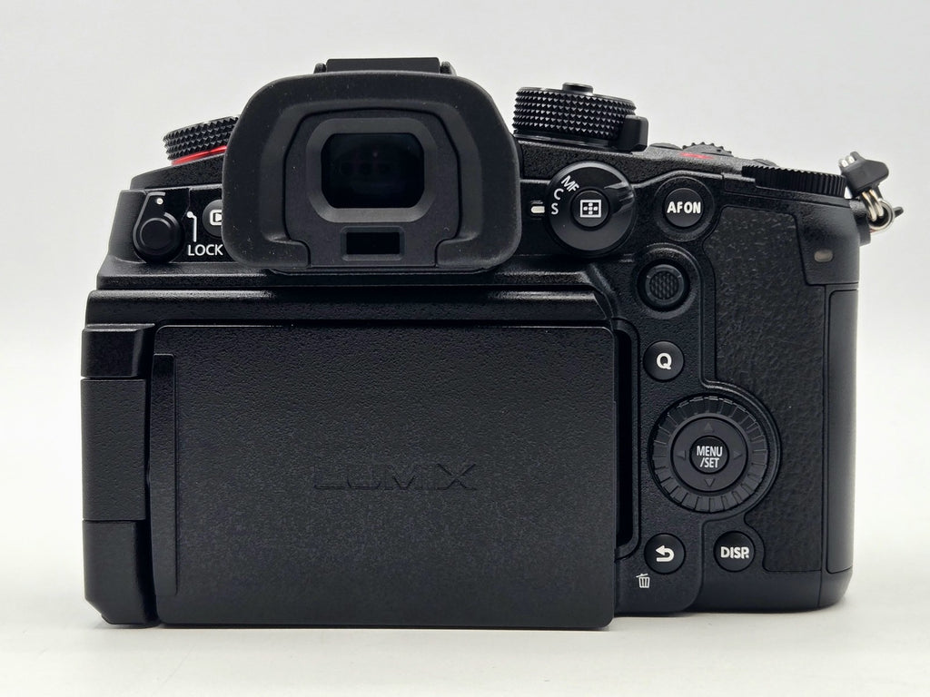 Panasonic Lumix GH7 - retail packaging