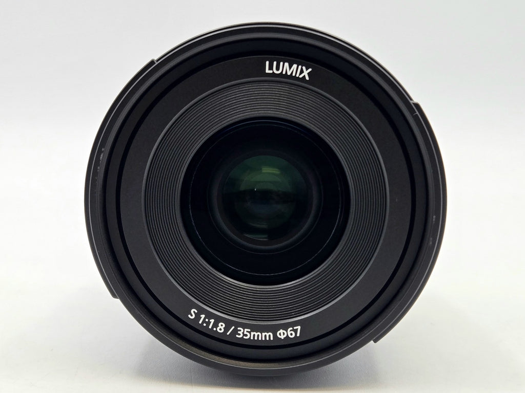 Panasonic Lumix S 35mm f/1.8 - retail packaging