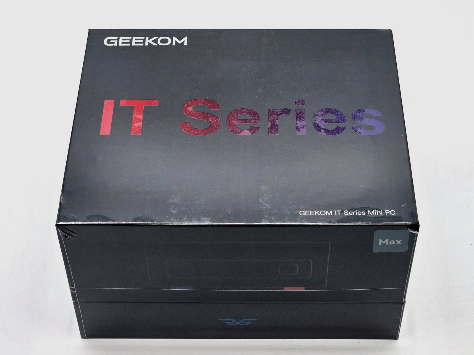 Geekom IT13 Max Mini PC - front view